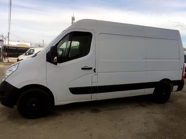 Renault Master Furgón T L2H2 3300 dCi 130CV E6 – Furgonetas segunda mano Zaragoza - Imagen 3