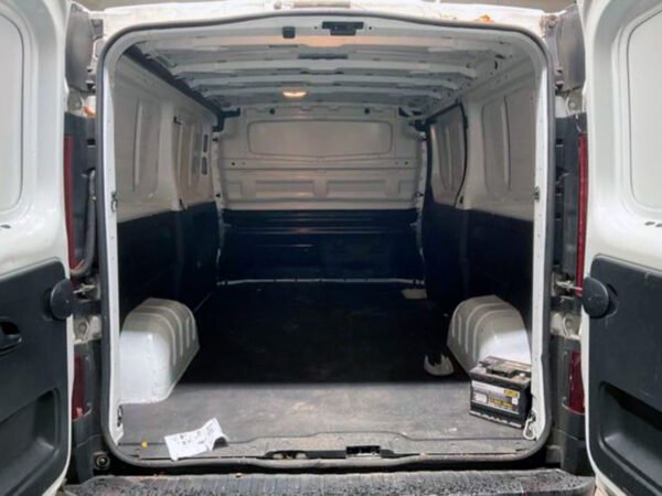 Renault Trafic Furgón L2H1 1.6 dCi 120CV | Furgonetas segunda mano Zaragoza - Imagen 3