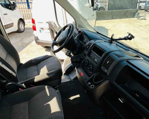 Peugeot Boxer Portavehículos 2.2 HDi | Furgonetas segunda mano - Imagen 8
