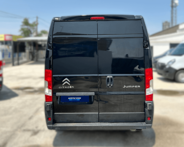 Vista trasera del Citroën Jumper CHC L2, furgoneta industrial de segunda mano con gran capacidad de carga
