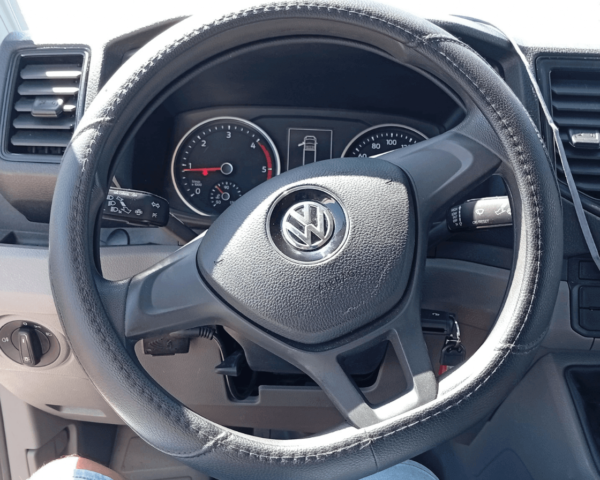 Volante multifunción de la Volkswagen Crafter 2020 con control de crucero