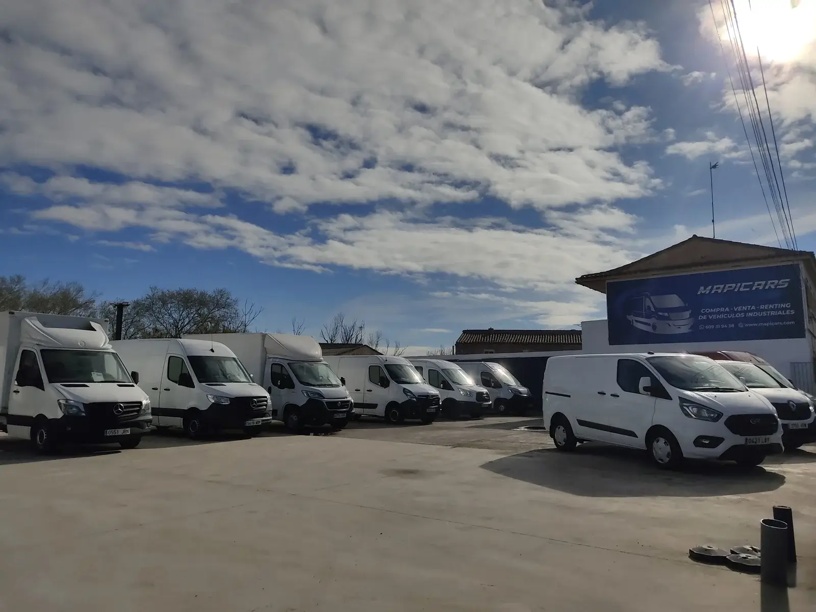 Flota de furgonetas de segunda mano en Mapicars Zaragoza — concesionario especializado en vehículos industriales