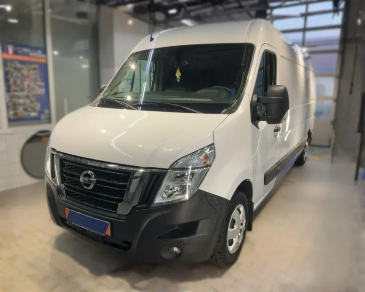 NISSAN NV400 2.3 dCi L3H2 3,5t COMFORT BLANCA de segunda mano 2020 Mapicars