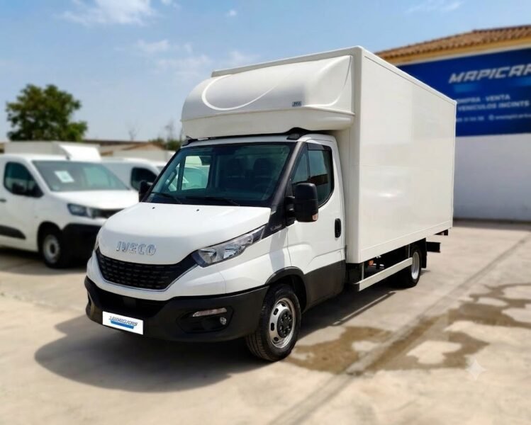 IVECO Daily 35C21 Carrozado Automático de segunda mano 2022 Mapicars